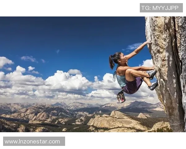 上海攀岩队在极限运动世界杯积分榜上以54分稳居第一名 上海攀岩队在极限运动世界杯积分榜上以54分稳居第一名