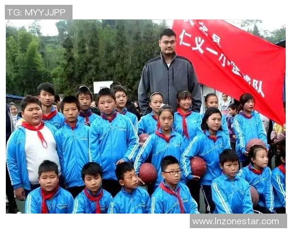 姚明身体残疾背后的奋斗故事与篮球梦想的坚持与追求