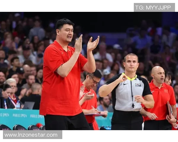 姚明腿麻背后的故事与篮球生涯的影响分析